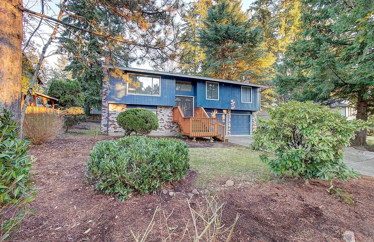 Building Photo - 2105 SE 137th Ct