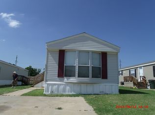 8817 Misty Hollow Dr, Midwest City, OK 73110