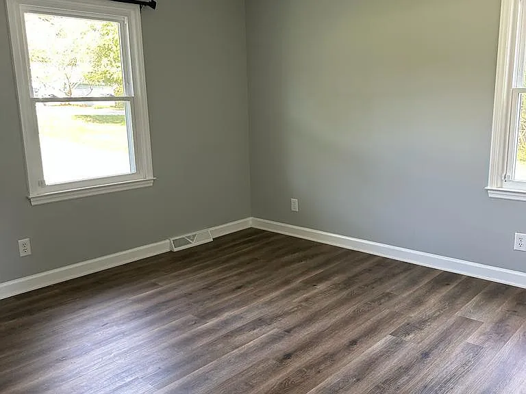9818 Valley Rd — Photo 9
