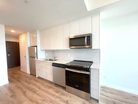 5th image of 60 Frederick St #2805