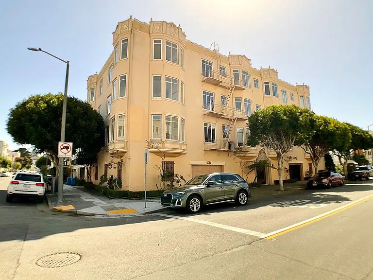 1601 Beach St #201 — Photo 12