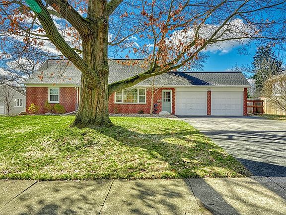 2nd image of 41 Old North Hl