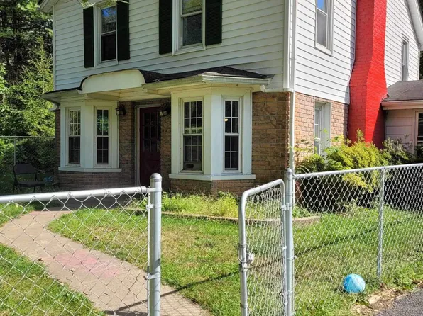 1506 Midland Trl, Covington, VA 24426