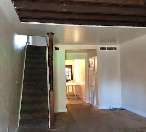 4th image of 802 W 7th St