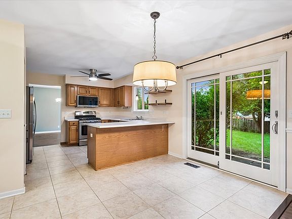 4th image of 1483 Waterford Rd