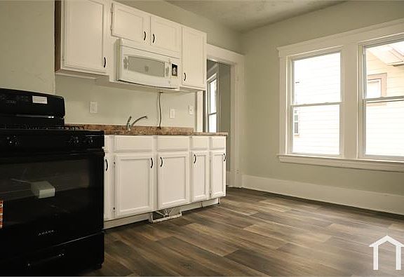 5th image of 3107 Walton Ave #Up