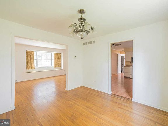 5th image of 5 Westbrite Ct