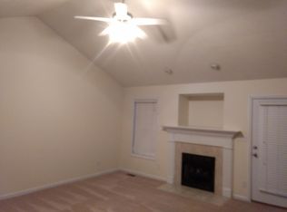 1421 Thoroughbred Trl, Parkton, NC 28371