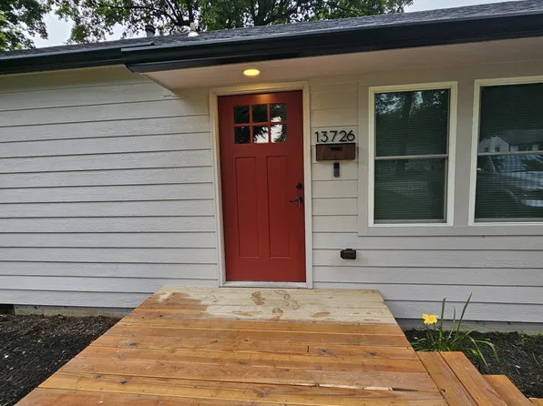 13726 Cypress Ave, Grandview, MO 64030