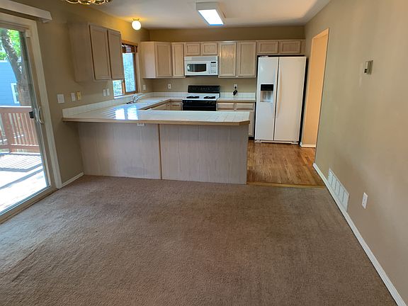 1103_dancing_horse_c_10062020