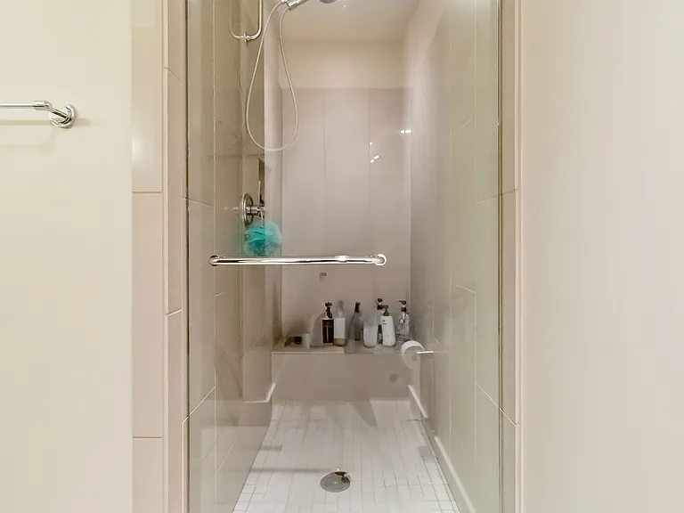 610 E Market St #2915 — Photo 22
