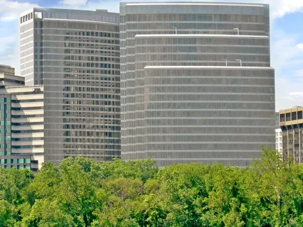 1111 19th St N APT 1503, Arlington, VA 22209