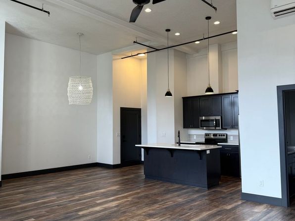 601 S Wynooski St #200