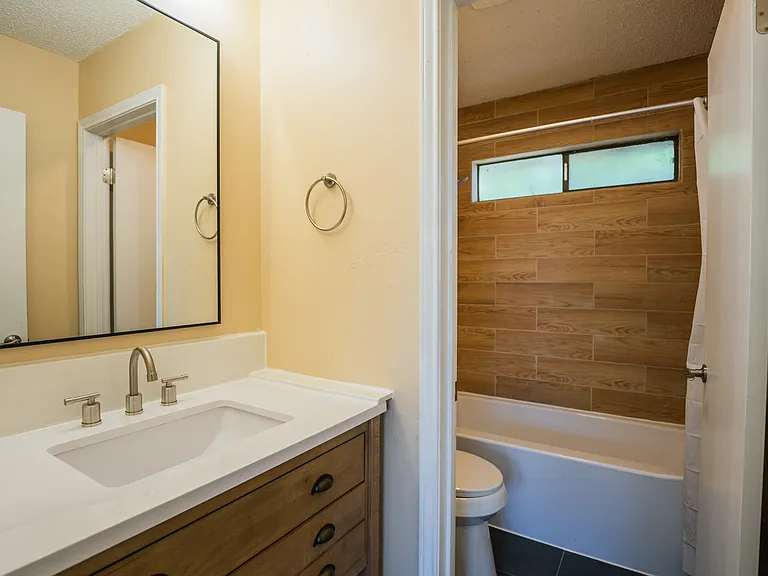 9914 Ardash Ln — Photo 13