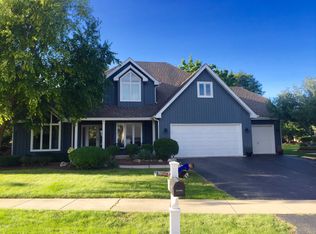 707 Westridge Dr, Aurora, IL 60504