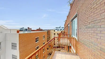 Sold by High Class Realty SB LLC