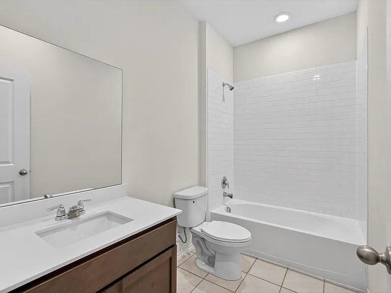 2109 Muscovy St — Photo 21