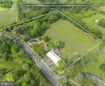 639 Old Airport Rd, Douglassville, PA, 19518