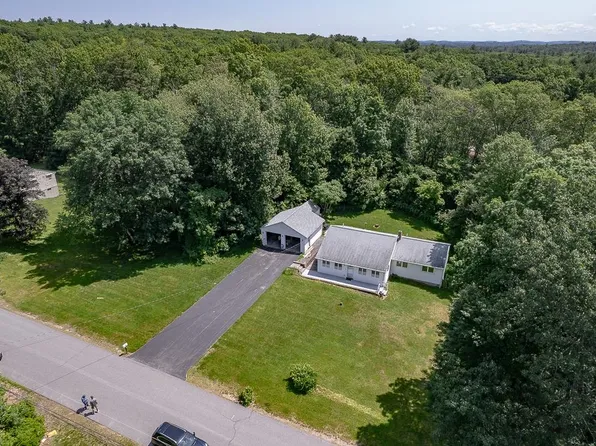 4 Appaloosa Avenue, Pelham, NH 03076