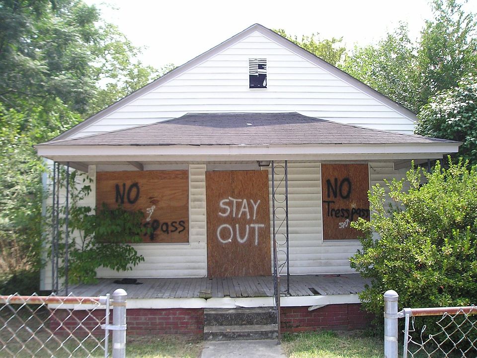 1st image of 608 School St