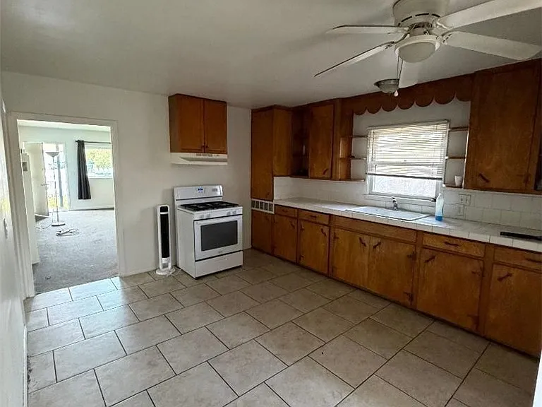 427 Hamilton St — Photo 3