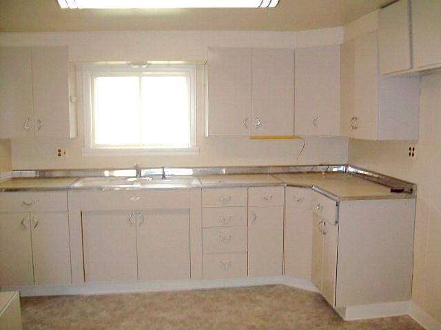 2nd image of 3252 Poly Dr
