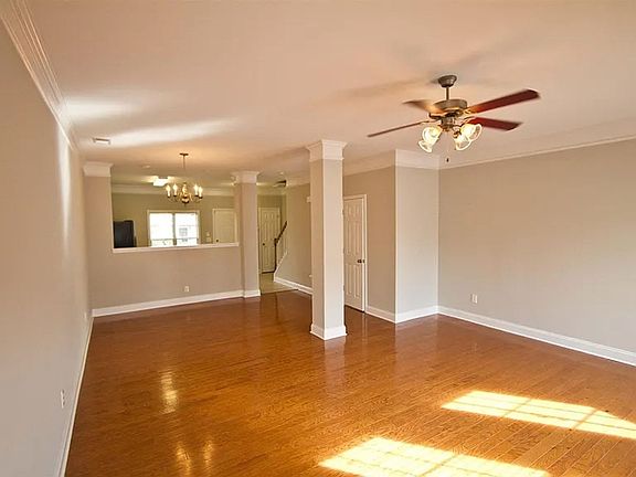 2nd image of 811 Forest Park Rd