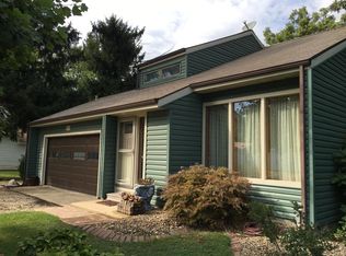 82 Shorts Dr, Neoga, IL 62447