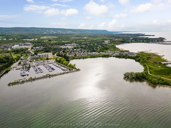 9 Harbour St E #4407-09, Collingwood, ON L9Y 5C1