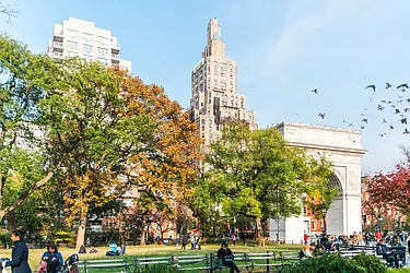 Sold by Ann Weintraub, Ltd.