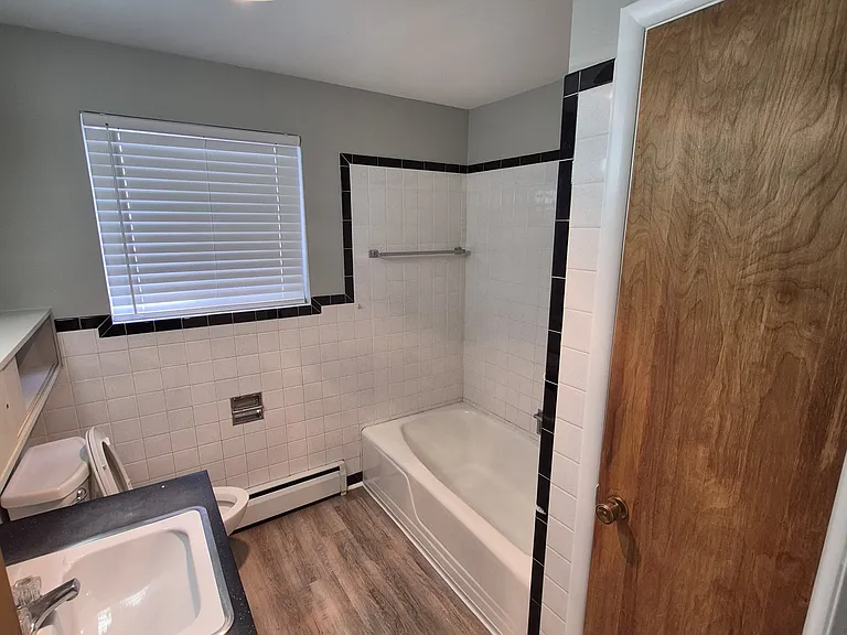 1318 Virginia St — Photo 4