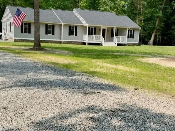 1205 Trimmers Shop Rd, West Point, VA 23181
