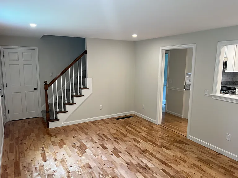 749 South St — Photo 8