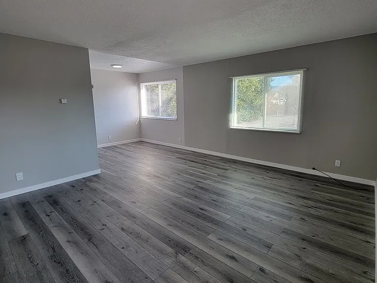 3050 Fruitvale Ave — Photo 2
