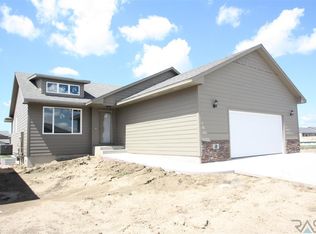 4005 S Homerun Ave, Sioux Falls, SD 57110