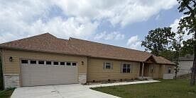 1st image of 180 Grand Pointe