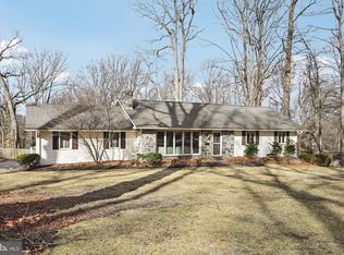 3 Edgewood Dr, Downingtown, PA 19335