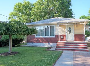 329 Tysens Ln, Staten Island, NY 10306