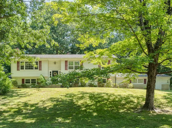 67 Edgewood Drive, Guilford, CT 06437