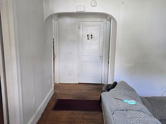 3rd image of 408 Atlantic Ave