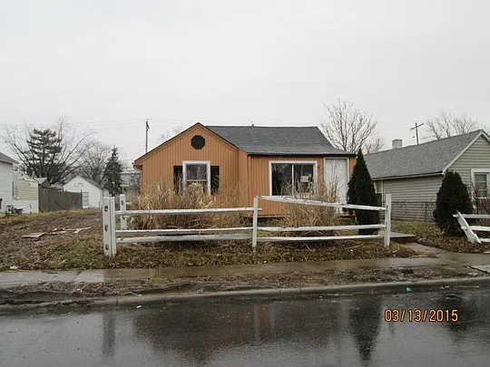 2532 Pontiac St photo 1