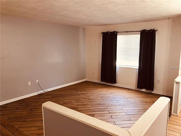 4th image of 141 Poe Dr