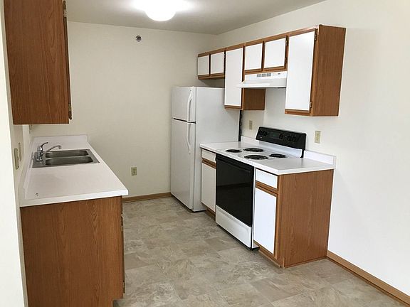 2nd image of 8935 S Wood Creek Dr APT 102