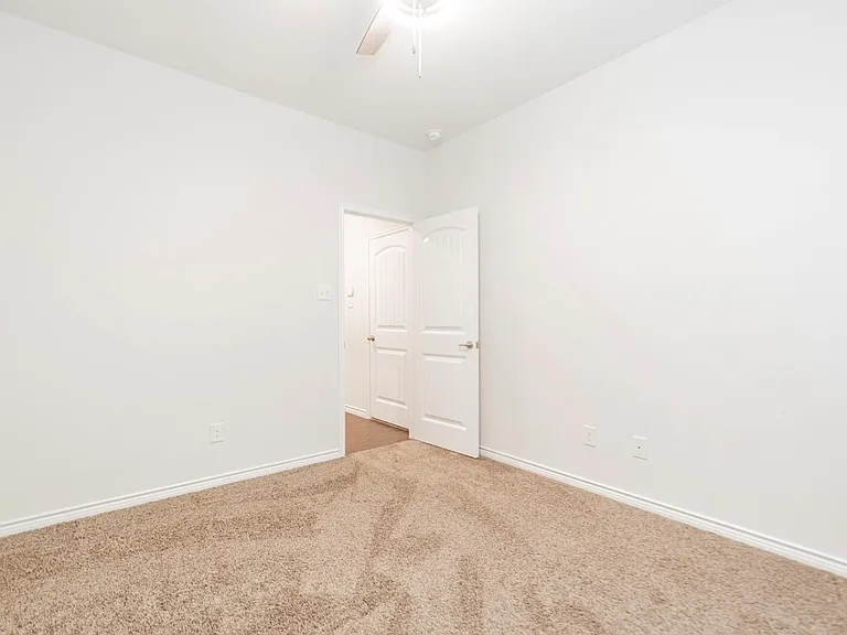 3137 Honeycomb Way — Photo 7