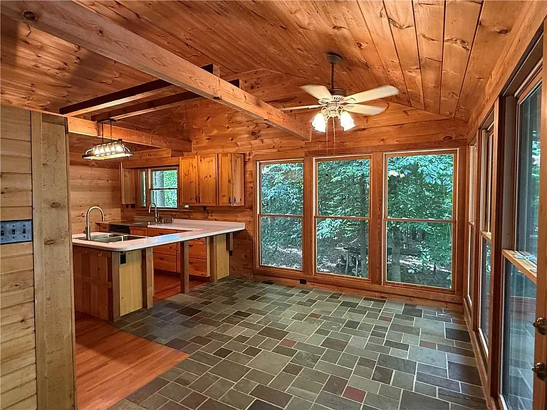 2405 Mountain Rd — Photo 6