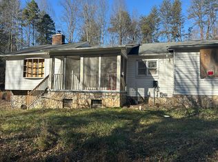3913 Hartland Rd, Lenoir, NC 28645