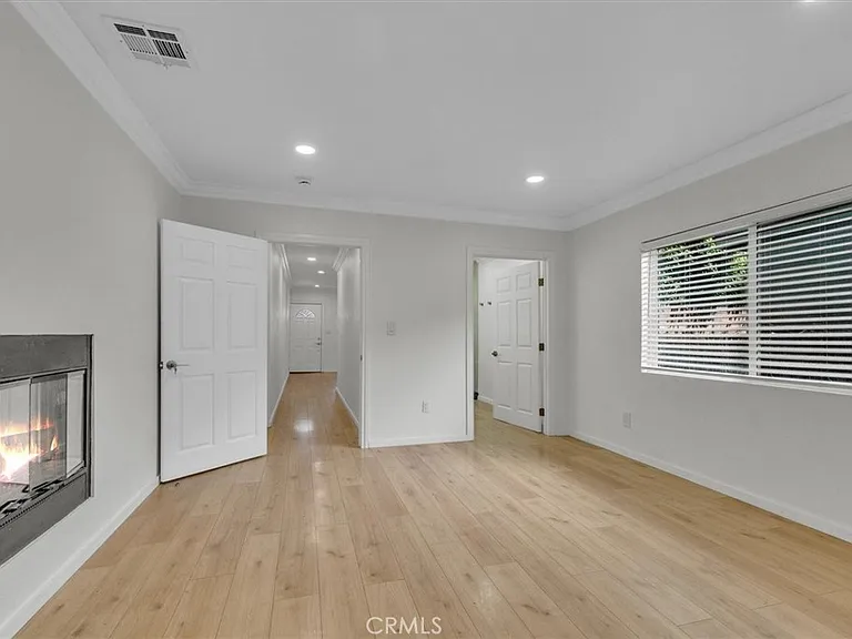 7015 Amigo Ave — Photo 6