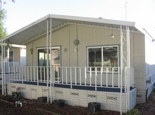 22 Walnut Cir, Rohnert Park, CA 94928