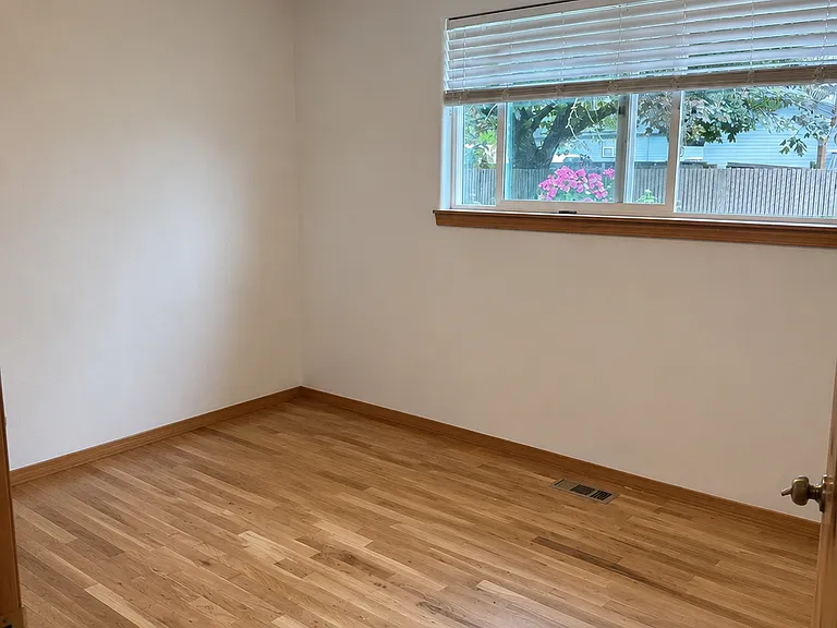 1680 NE Juniper Ave — Photo 17
