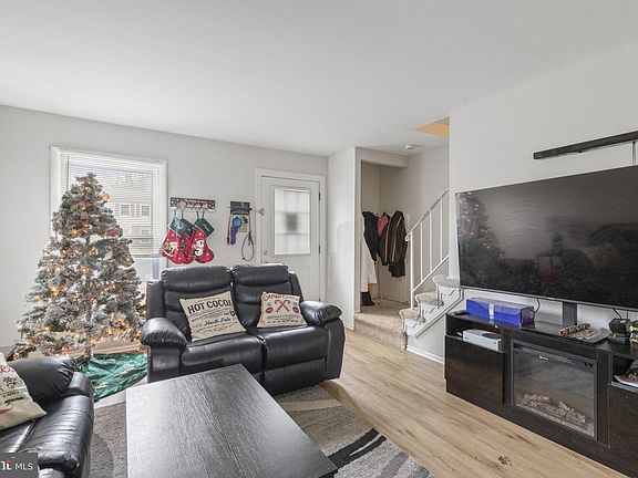 3rd image of 9 Slavin Ct Unit 2H